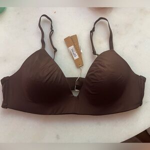 SKIMS Wireless Bra in “Cocoa”